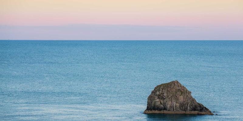 法律服务新时代:法律咨询、版权保护与知识产权的三位一体护航策略